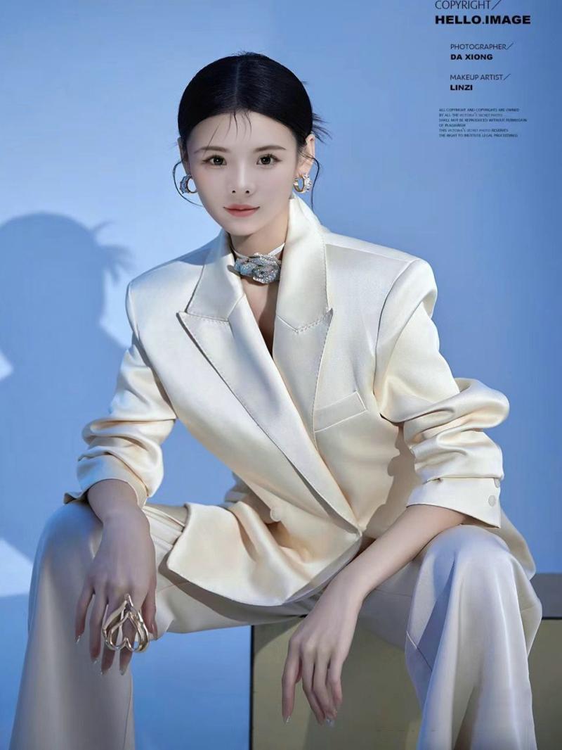 Ethnic Fashion Studio - Fashionable Western Suit Set Photography Studio