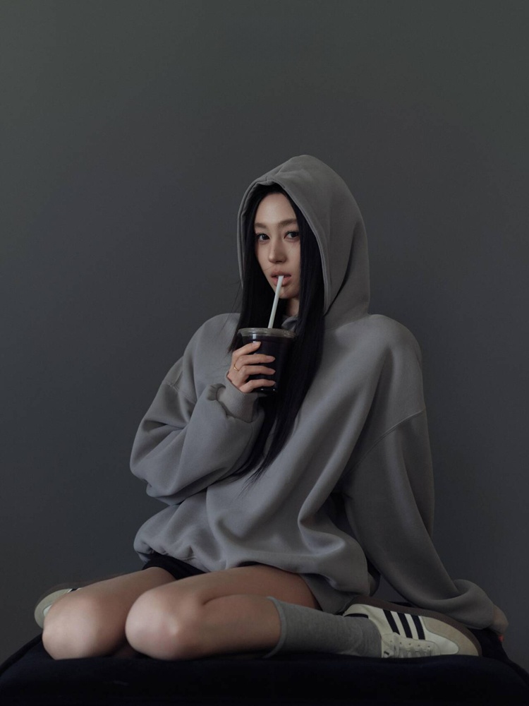 Gray Mood Portrait Theme Photo - Ethnic Fashion Studio 评论和价格