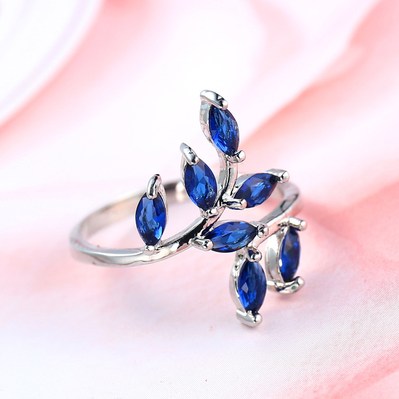Pretty Blue Leaves Design Ring - Ethnic Fashion Designer 评论和价格