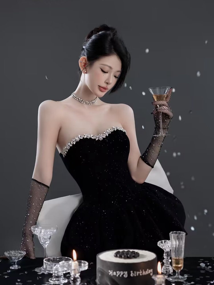 Elegant Black Photography Cost - Ethnic Fashion Studio 评论和价格